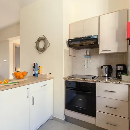 Kyklades Flat Be001 Next To The Pool/walk To The Beach Appartamento