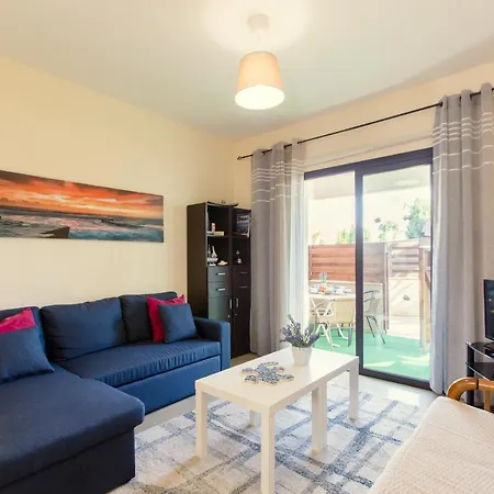 Appartamento Kyklades Flat Be001 Next To The Pool/walk To The Beach Paralimni